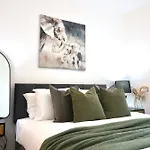 Superluxury-Brandnew-Newdevelopment-Westfieldmall-Hollandpark-Kensington