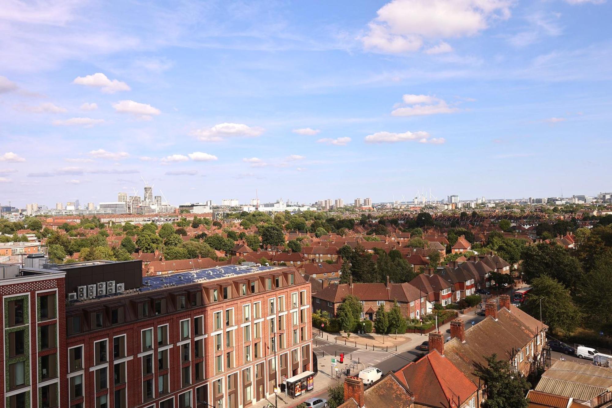 Superluxury-brandnew-newdevelopment-westfieldmall-hollandpark-kensington *